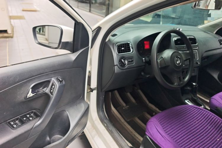 Used Volkswagen Polo 2013 1.6L Automatic Comfort Edition Driver Seat