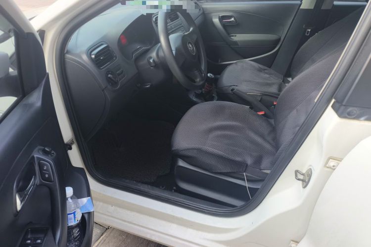 Used Volkswagen Polo 2013 1.4L Manual Fashion Edition Driver Seat