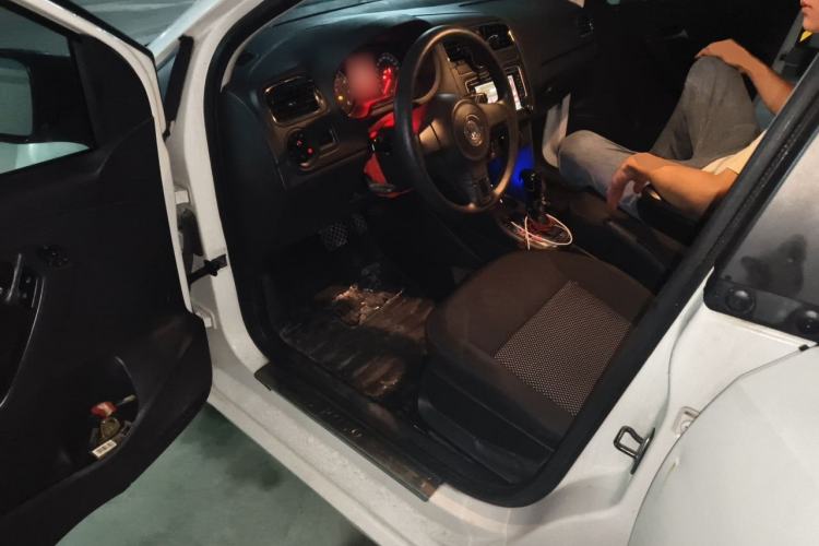 Used Volkswagen Polo 2013 1.6L Automatic Comfort Edition Driver Seat
