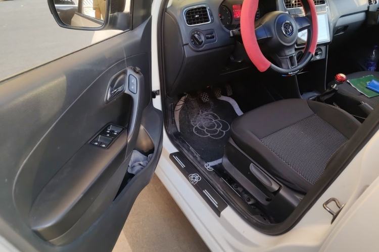Used Volkswagen Polo 2013 1.4L Manual Comfort Edition Driver Seat