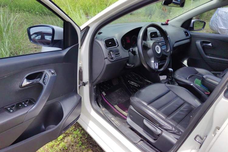 Used Volkswagen Polo 2013 1.4L Automatic Luxury Edition Driver Seat