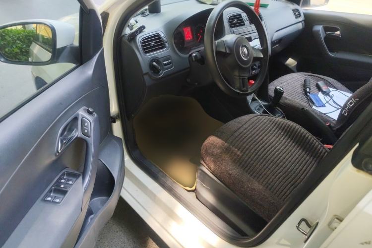 Used Volkswagen Polo 2013 1.4L Manual Fashion Edition Driver Seat