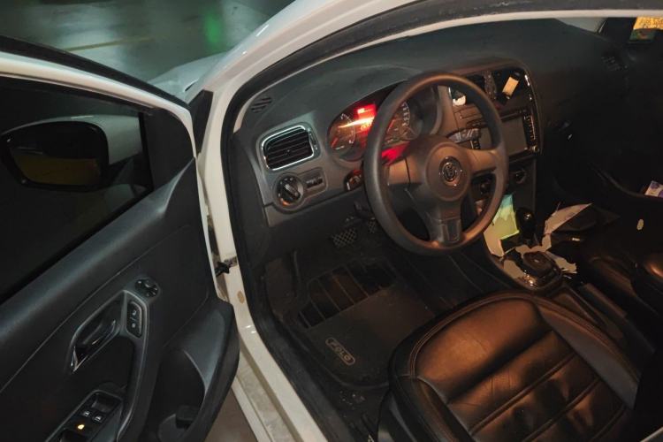Used Volkswagen Polo 2013 1.6L Automatic Comfort Edition Driver Seat