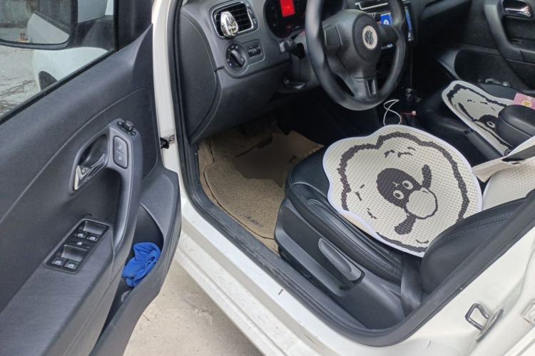 Used Volkswagen Polo 2013 1.4L Automatic Comfort Edition Driver Seat
