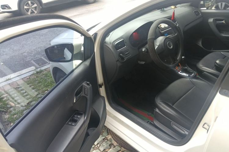 Used Volkswagen Polo 2013 1.6L Automatic Comfort Edition Driver Seat