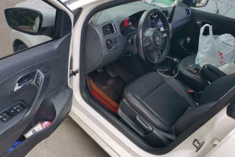 Used Volkswagen Polo 2013 1.6L Manual Comfort Edition Driver Seat