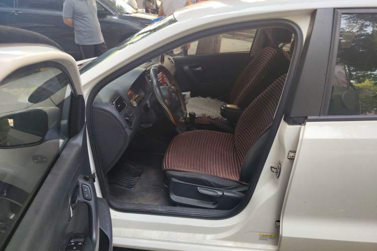 Used Volkswagen Polo 2013 1.4L Manual Comfort Edition Driver Seat