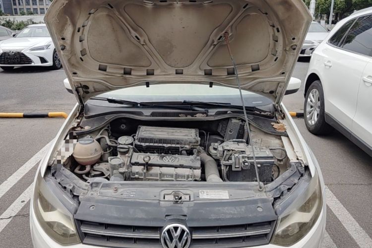 Used Volkswagen Polo 2013 1.6L Automatic Comfort Edition Engine Bay