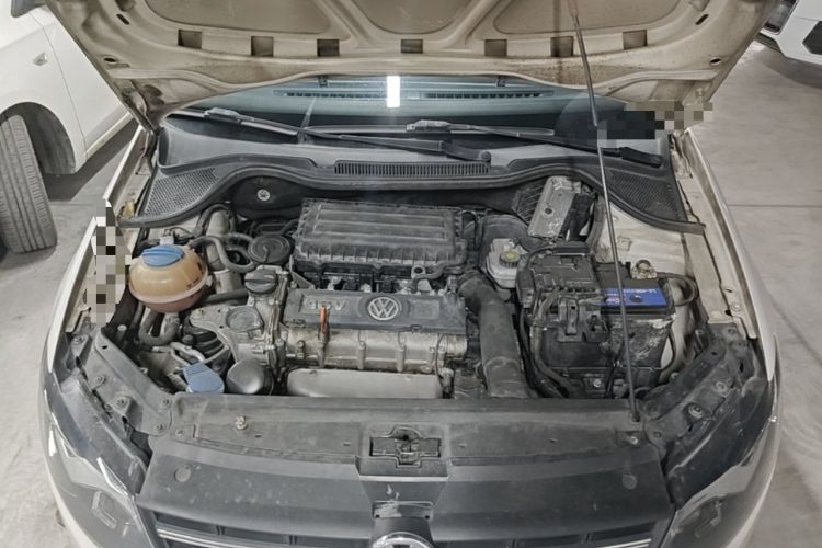 Used Volkswagen Polo 2013 1.4L Automatic Comfort Edition Engine Bay
