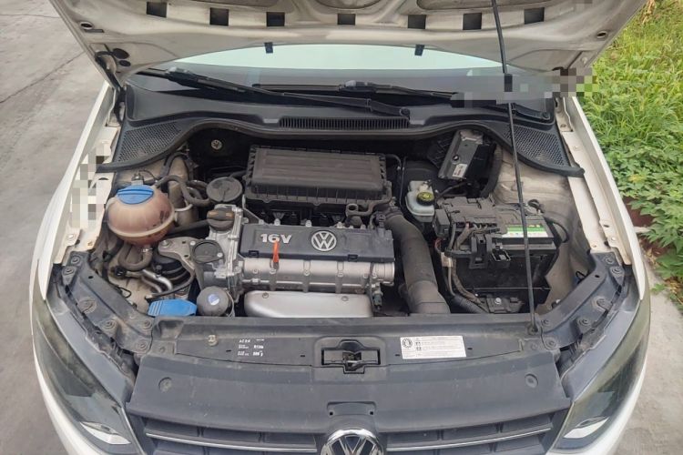 Used Volkswagen Polo 2013 1.4L Manual Fashion Edition Engine Bay