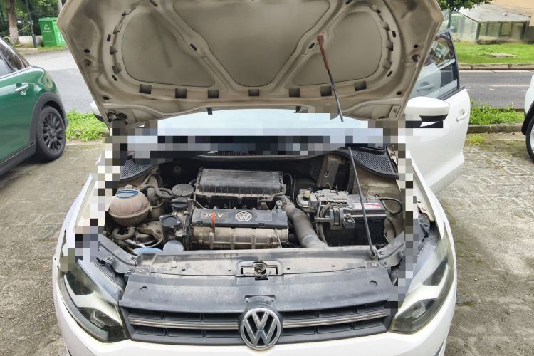 Used Volkswagen Polo 2013 1.4L Manual Comfort Edition Engine Bay
