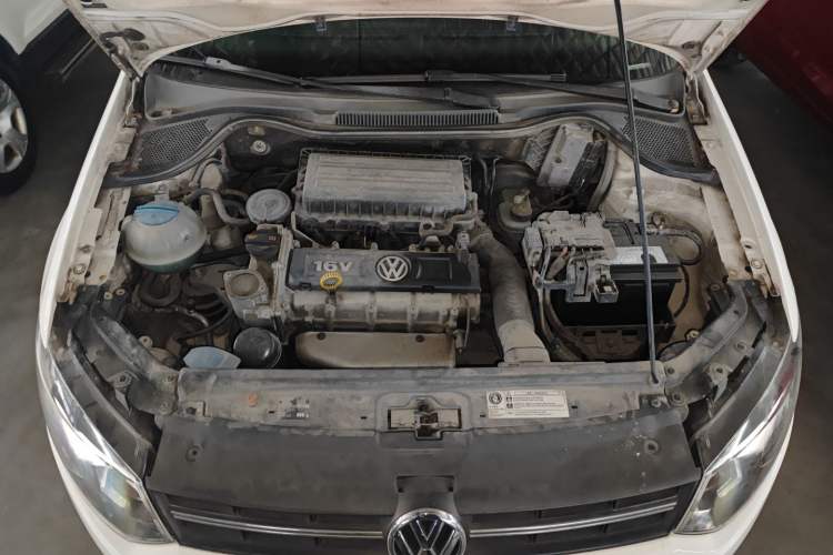 Used Volkswagen Polo 2013 1.6L Manual Comfort Edition Engine Bay