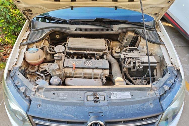 Used Volkswagen Polo 2013 1.4L Automatic Luxury Edition Engine Bay