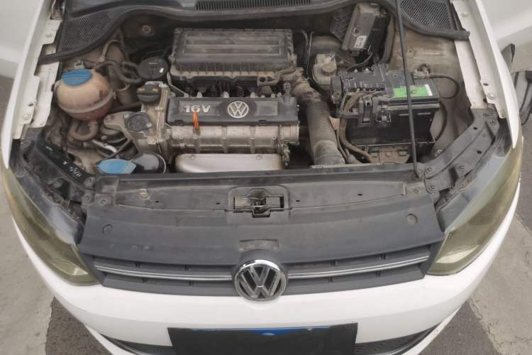 Used Volkswagen Polo 2013 1.4L Manual Fashion Edition Engine Bay