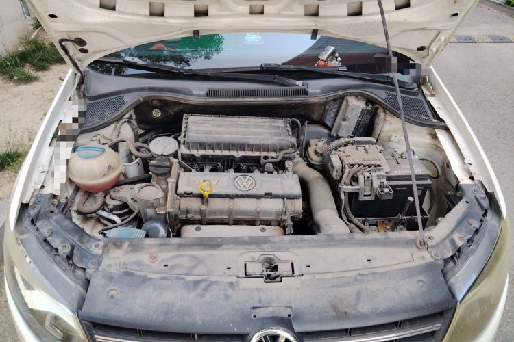 Used Volkswagen Polo 2013 1.6L Automatic Comfort Edition Engine Bay