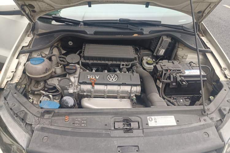 Used Volkswagen Polo 2013 1.4L Manual Comfort Edition Engine Bay