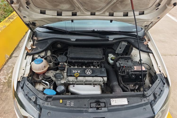 Used Volkswagen Polo 2013 1.6L Automatic Comfort Edition Engine Bay