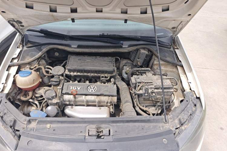 Used Volkswagen Polo 2013 1.6L Automatic Comfort Edition Engine Bay