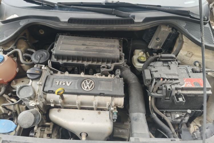 Used Volkswagen Polo 2013 1.6L Automatic Comfort Edition Engine Bay