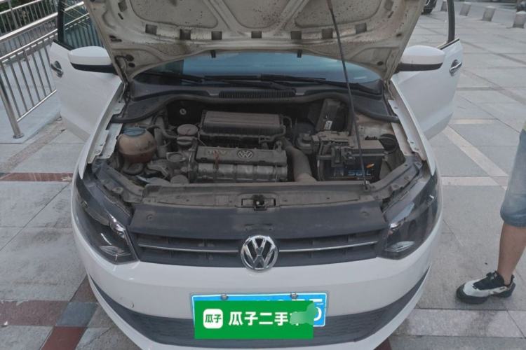 Used Volkswagen Polo 2013 1.4L Manual Fashion Edition Engine Bay