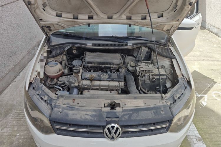 Used Volkswagen Polo 2013 1.6L Automatic Comfort Edition Engine Bay