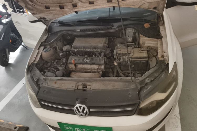 Used Volkswagen Polo 2013 1.4L Automatic Comfort Edition Engine Bay