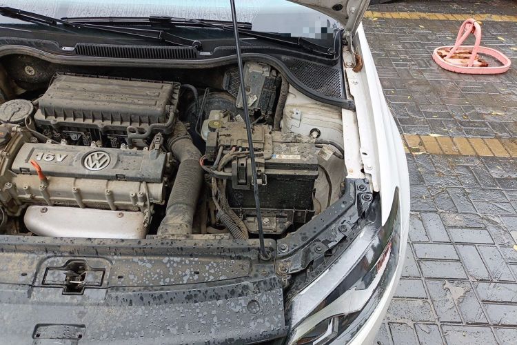 Used Volkswagen Polo 2013 1.4L Manual Comfort Edition Engine Bay Left