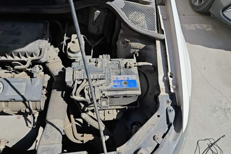 Used Volkswagen Polo 2013 1.4L Manual Fashion Edition Engine Bay Left