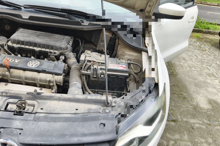 Used Volkswagen Polo 2013 1.4L Manual Comfort Edition Engine Bay Left