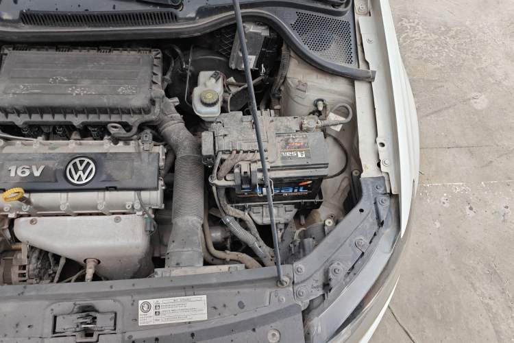 Used Volkswagen Polo 2013 1.6L Manual Comfort Edition Engine Bay Left
