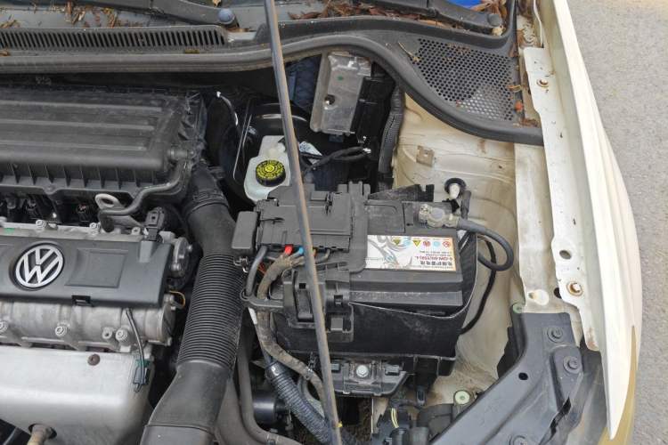 Used Volkswagen Polo 2013 1.4L Manual Comfort Edition Engine Bay Left