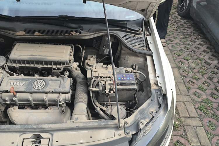 Used Volkswagen Polo 2013 1.4L Manual Fashion Edition Engine Bay Left