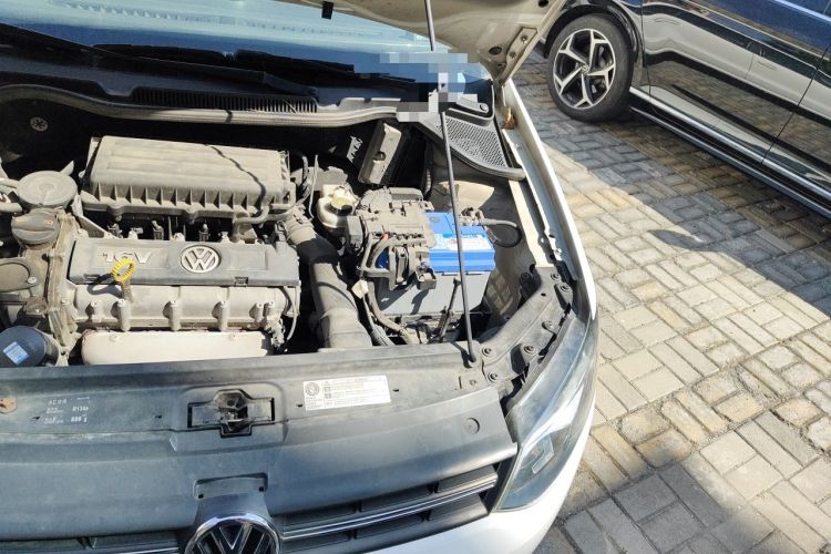 Used Volkswagen Polo 2013 1.6L Automatic Comfort Edition Engine Bay Left