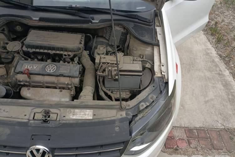 Used Volkswagen Polo 2013 1.4L Manual Fashion Edition Engine Bay Left
