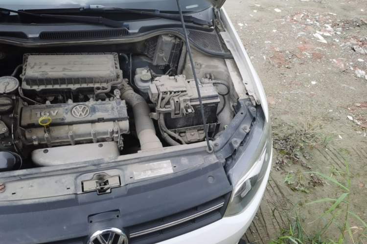 Used Volkswagen Polo 2013 1.6L Manual Comfort Edition Engine Bay Left