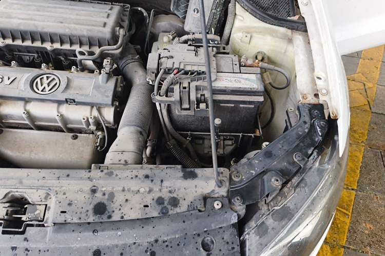 Used Volkswagen Polo 2013 1.6L Automatic Comfort Edition Engine Bay Left