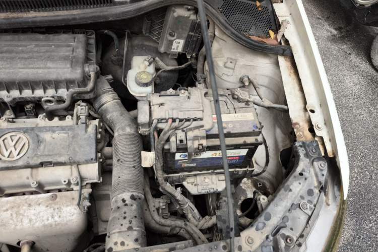 Used Volkswagen Polo 2013 1.4L Manual Fashion Edition Engine Bay Left