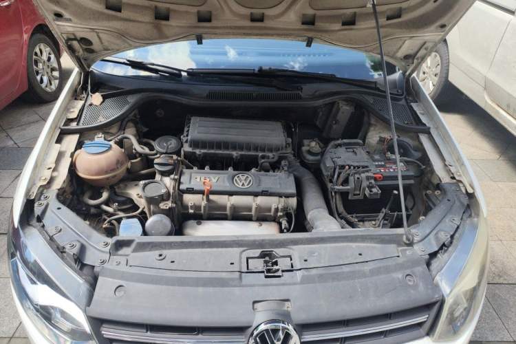 Used Volkswagen Polo 2013 1.4L Automatic Comfort Edition Engine Bay