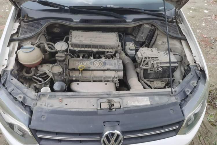 Used Volkswagen Polo 2013 1.6L Manual Comfort Edition Engine Bay