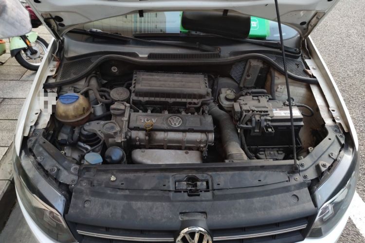 Used Volkswagen Polo 2013 1.6L Automatic Comfort Edition Engine Bay