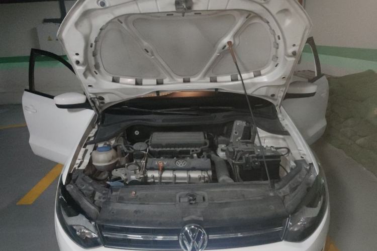 Used Volkswagen Polo 2013 1.4L Automatic Comfort Edition Engine Bay