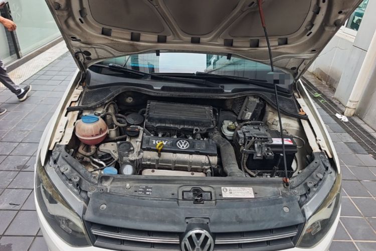 Used Volkswagen Polo 2013 1.6L Automatic Comfort Edition Engine Bay