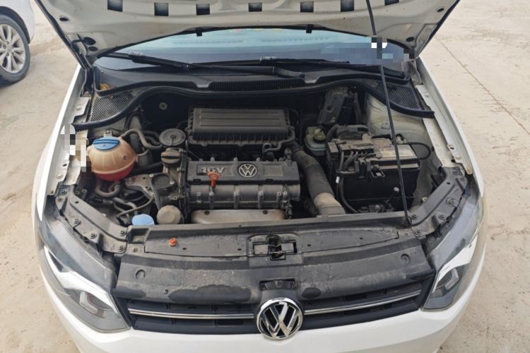Used Volkswagen Polo 2013 1.4L Automatic Luxury Edition Engine Bay