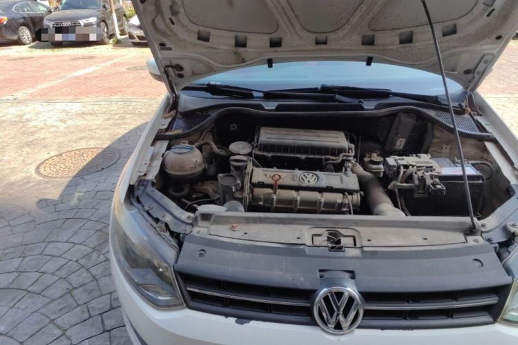 Used Volkswagen Polo 2013 1.4L Manual Fashion Edition Engine Bay Right