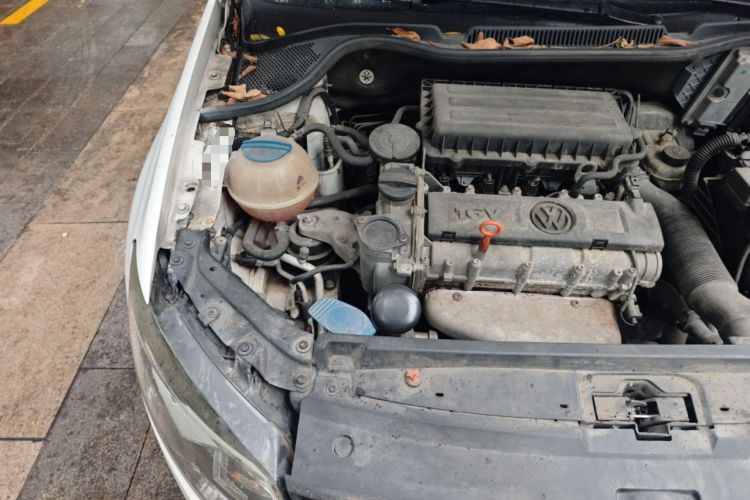 Used Volkswagen Polo 2013 1.4L Automatic Comfort Edition Engine Bay Right
