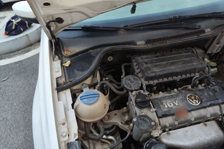Used Volkswagen Polo 2013 1.4L Manual Fashion Edition Engine Bay Right