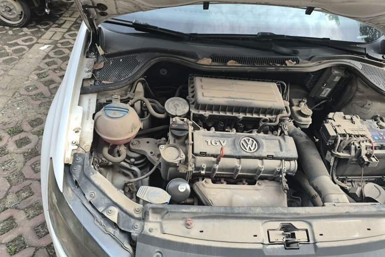 Used Volkswagen Polo 2013 1.4L Manual Fashion Edition Engine Bay Right