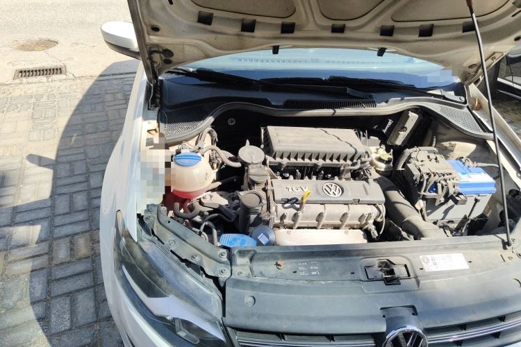 Used Volkswagen Polo 2013 1.6L Automatic Comfort Edition Engine Bay Right