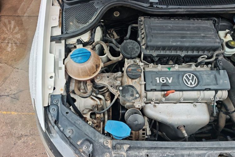 Used Volkswagen Polo 2013 1.4L Manual Fashion Edition Engine Bay Right