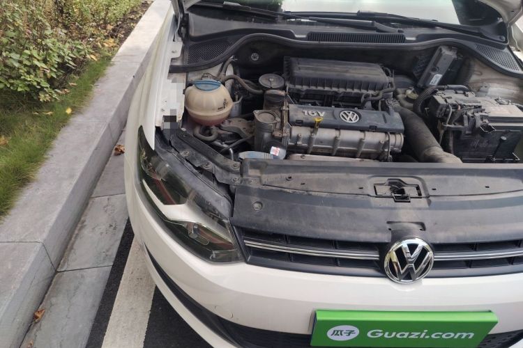 Used Volkswagen Polo 2013 1.6L Automatic Comfort Edition Engine Bay Right
